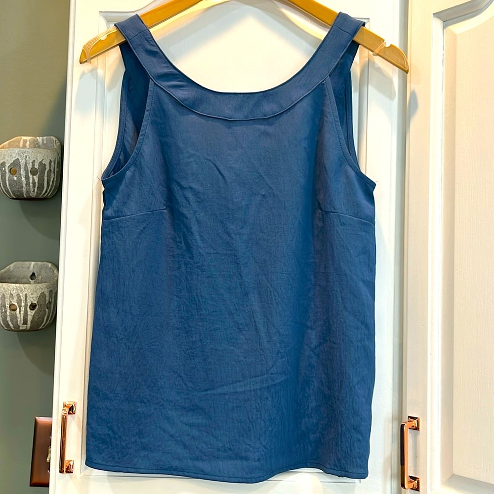 MOLLY BRACKEN NWT blue tank
